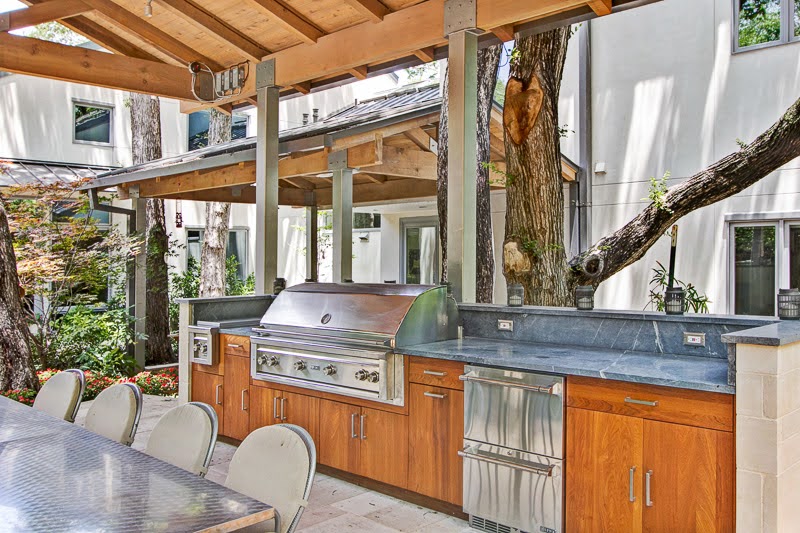 Dallas outdoor kitchen